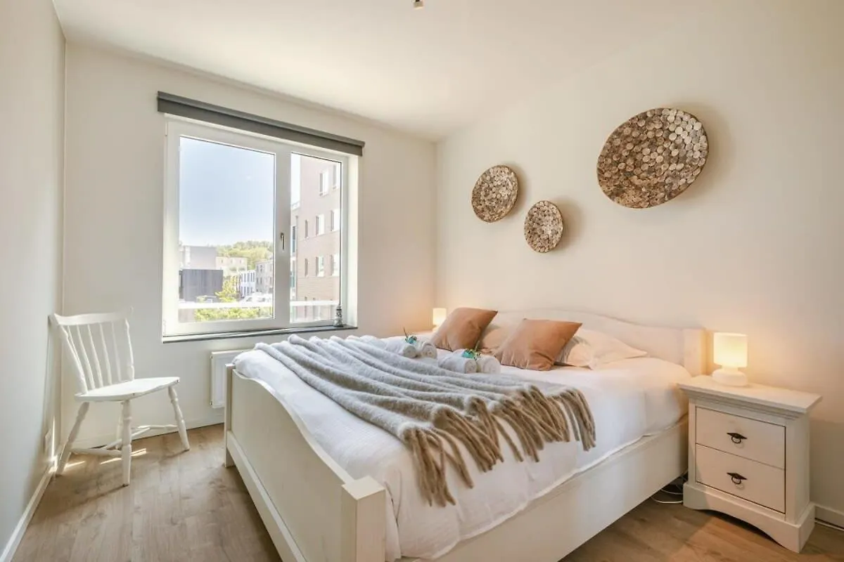 Huswell - A Luminous Apartment Near The Marina Ostende